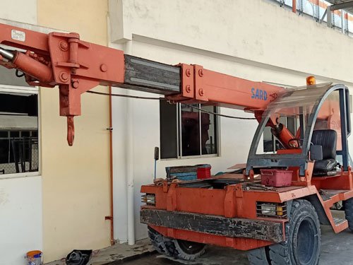 Provide Repair Services to imported Mini Crane